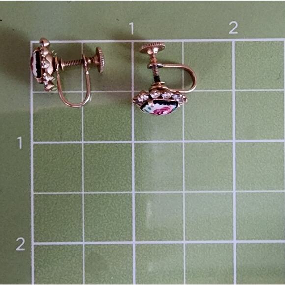 Vintage Vargas Guilloche Rose Enamel Rhinestone Earrings 1940s Screw-back Signed - Picture 8 of 8